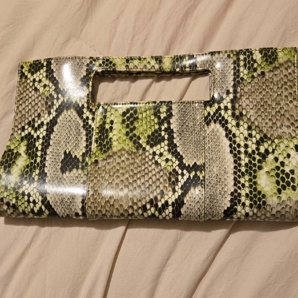 Charming Charlie Green and Black Clutch - Picture 3 of 3